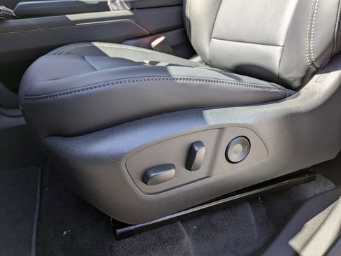 New 2026 GMC Acadia Elevation image 13