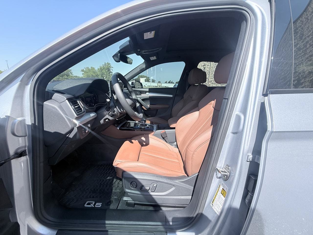 Used 2025 Audi Q5 Prestige w/ Prestige Package AWD/4WD image 10