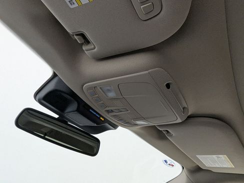 Used 2024 Ford Expedition Limited image 17