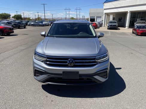 Used 2023 Volkswagen Tiguan SE FWD image 38
