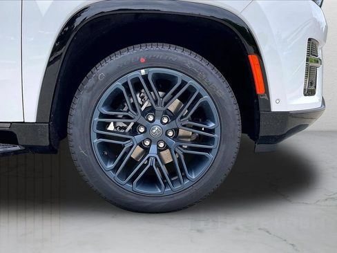 New 2026 Jeep Grand Wagoneer 4WD image 36