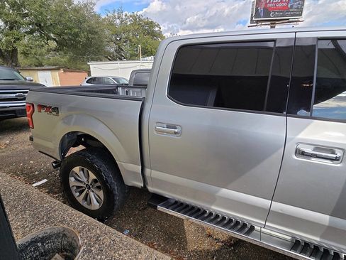 Used 2018 Ford F150 XL w/ Equipment Group 101A Mid image 1