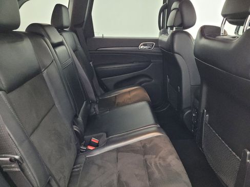 Used 2019 Jeep Grand Cherokee Altitude AWD/4WD image 19