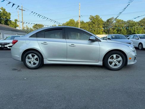 Used 2016 Chevrolet Cruze LT w/ Sun And Sound Package image 13