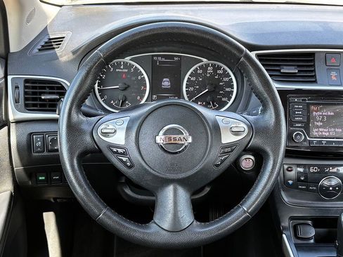Used 2018 Nissan Sentra SV FWD image 15