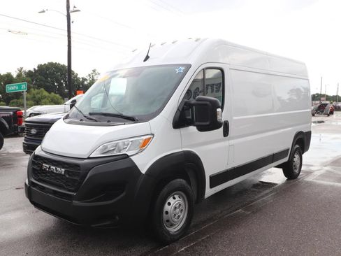 Used 2023 RAM ProMaster 2500 FWD image 3