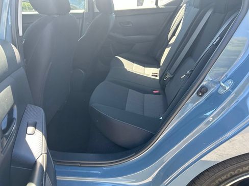 Used 2025 Nissan Sentra SV FWD image 9
