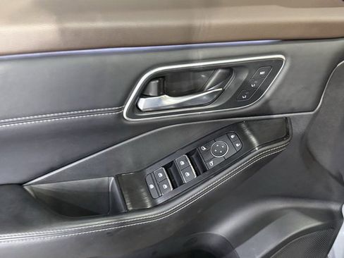 Certified 2023 Nissan Rogue Platinum w/ Platinum Premium Package image 11