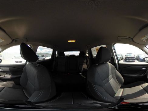 Used 2025 Nissan Rogue SV FWD image 39