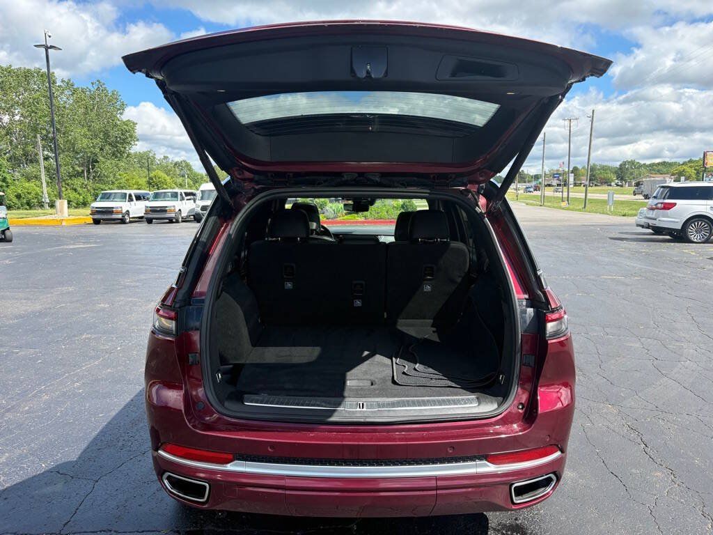 Used 2022 Jeep Grand Cherokee Summit w/ Advanced Protech Group IV AWD/4WD image 8