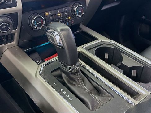 Used 2020 Ford F150 Lariat image 21