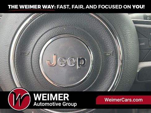 Used 2019 Jeep Renegade Trailhawk AWD/4WD image 16