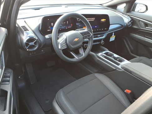 New 2026 Chevrolet Equinox EV LT image 11