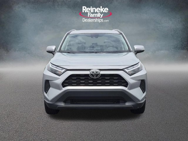Used 2024 Toyota RAV4 XLE FWD image 2