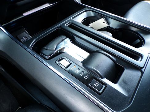 Used 2021 Ford F150 Lariat image 44