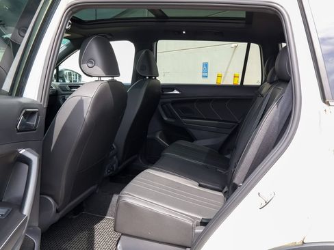 Certified 2023 Volkswagen Tiguan SE R-Line AWD/4WD image 15