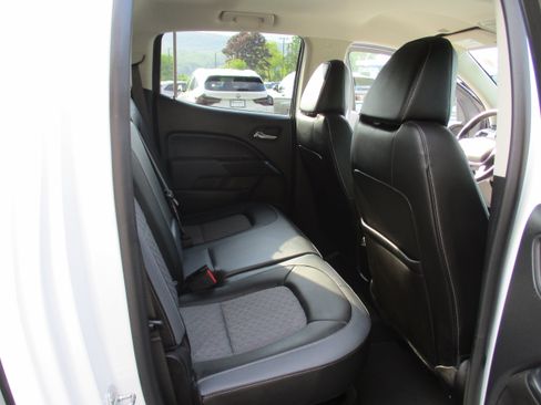 Used 2022 Chevrolet Colorado Z71 AWD/4WD image 14