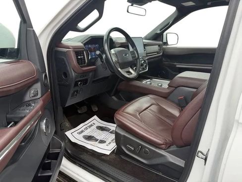 Used 2023 Ford Expedition Limited AWD/4WD image 11