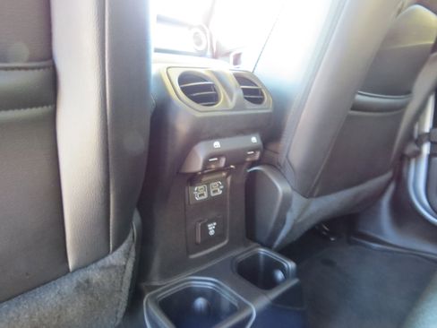 Used 2020 Jeep Gladiator Overland w/ LED Lighting Group image 14