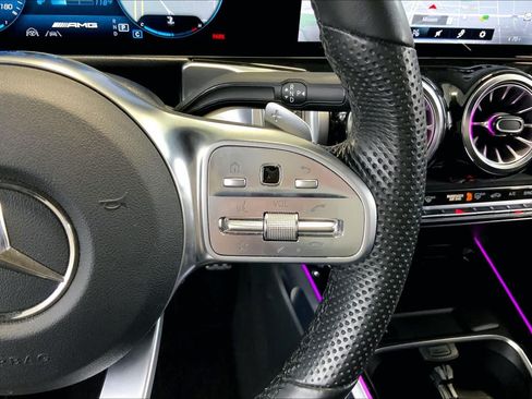 Used 2022 Mercedes-Benz GLB 35 AMG 4MATIC image 24