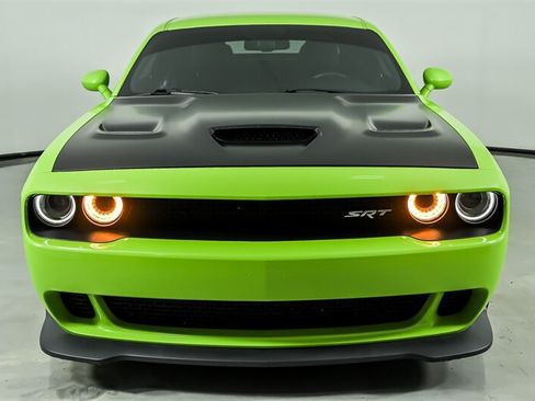 Used 2015 Dodge Challenger SRT Hellcat RWD image 4