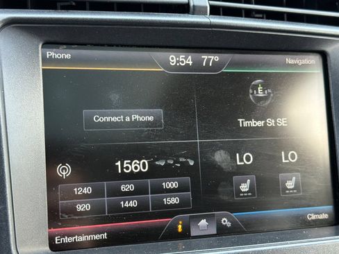 Used 2014 Ford Edge Limited w/ Equipment Group 302A AWD/4WD image 17