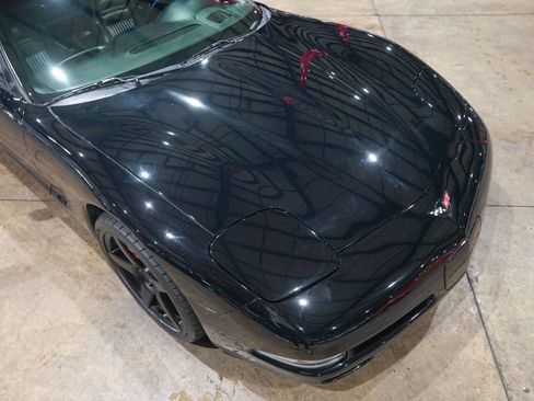 Used 1999 Chevrolet Corvette Coupe w/ Memory Pkg image 18