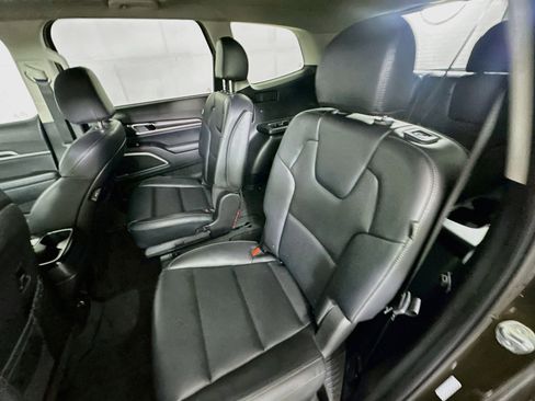 Used 2025 Kia Telluride S AWD/4WD image 29