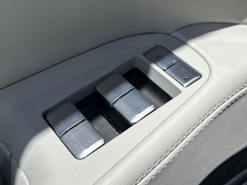 New 2026 Lincoln Navigator Premiere AWD/4WD image 27