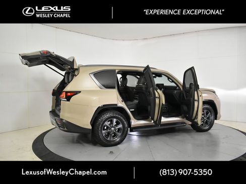 Used 2025 Lexus LX 700h Overtrail image 10