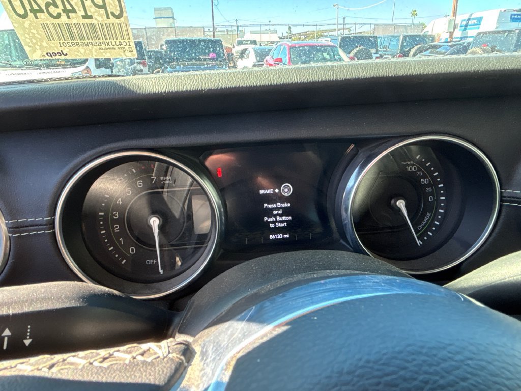 Used 2023 Jeep Wrangler Unlimited Sahara AWD/4WD image 13