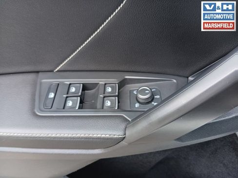 Used 2022 Volkswagen Tiguan SEL R-Line AWD/4WD image 14
