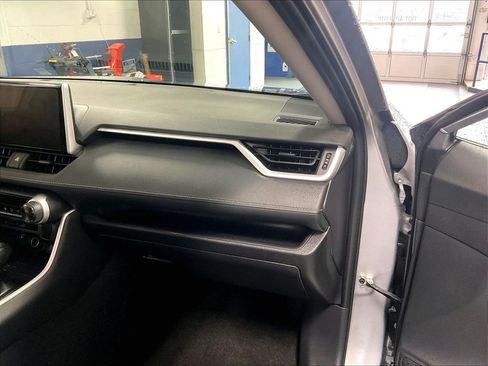 Certified 2025 Toyota RAV4 XLE AWD/4WD image 13