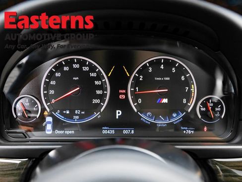 Used 2015 BMW M5 RWD image 25