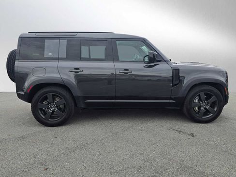 Used 2022 Land Rover Defender 110 X-Dynamic HSE image 6