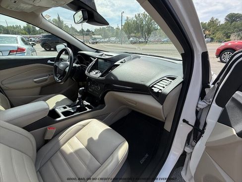 Used 2018 Ford Escape Titanium w/ Ford Safe & Smart Package AWD/4WD image 21