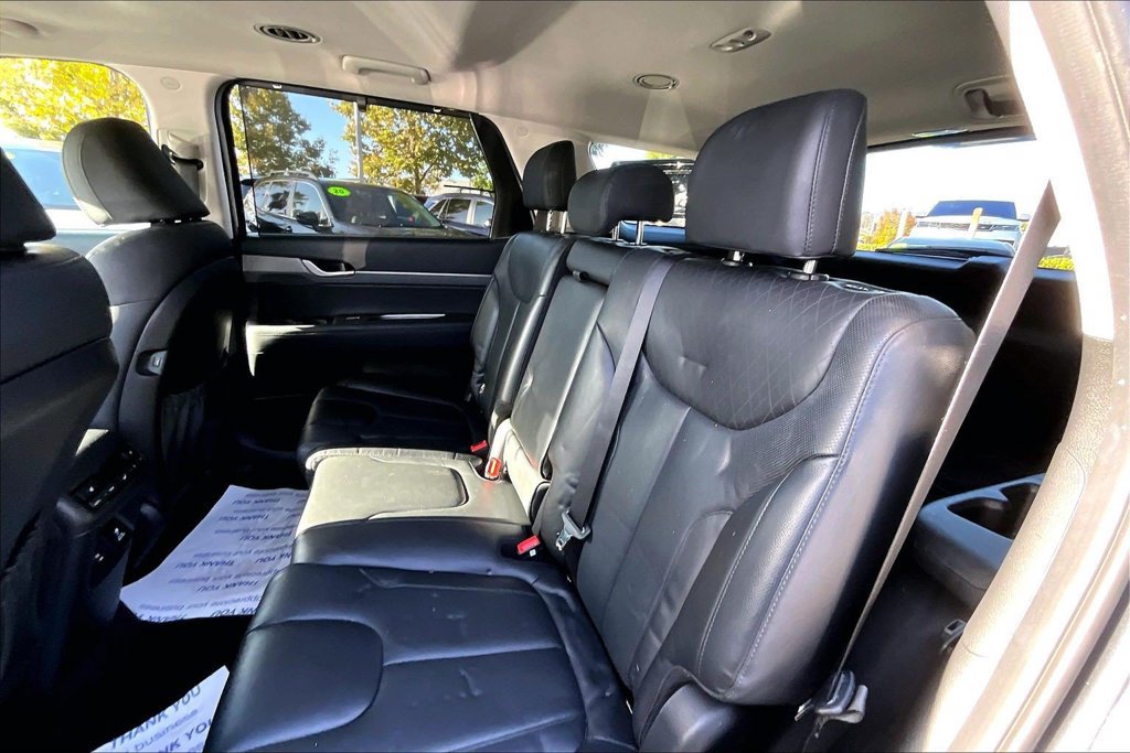 Used 2022 Hyundai Palisade SEL w/ 8P Bench Seat Package FWD image 15