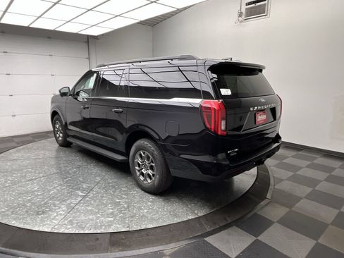 Used 2026 Ford Expedition Max Active AWD/4WD image 2