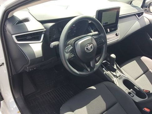 Used 2025 Toyota Corolla LE FWD image 10