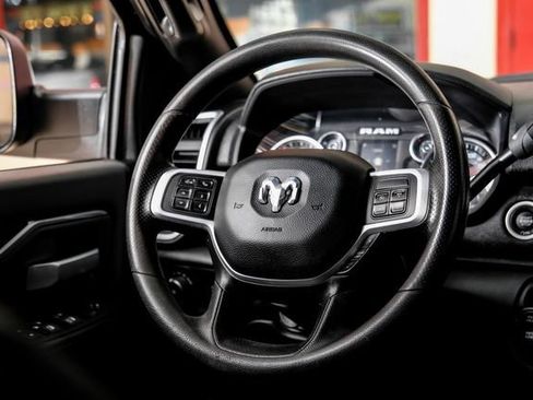 Used 2022 RAM 2500 Big Horn AWD/4WD image 15