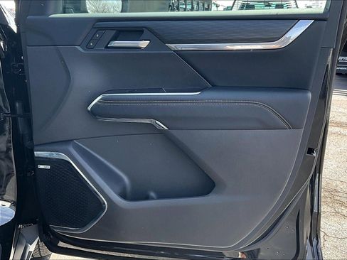 Used 2025 GMC Acadia Elevation image 26