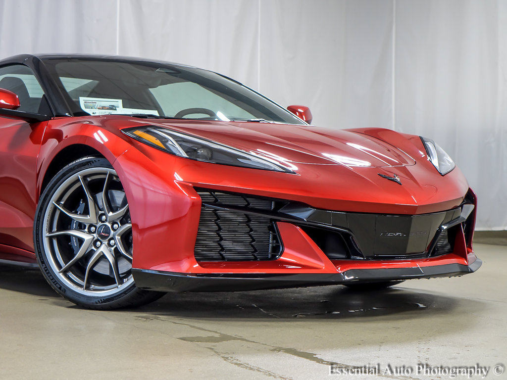 Used 2027 Chevrolet Corvette Grand Sport RWD image 3