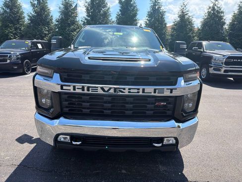 Used 2021 Chevrolet Silverado 2500 LT w/ Convenience Package AWD/4WD image 8