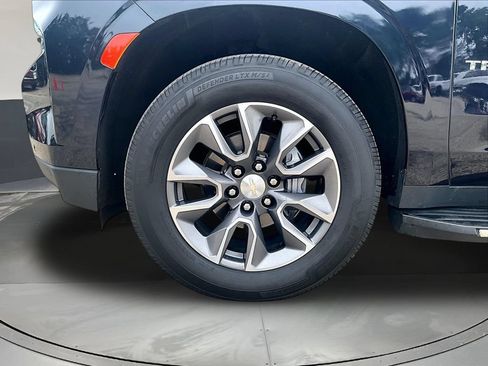 Used 2023 Chevrolet Tahoe LT w/ Luxury Package AWD/4WD image 36