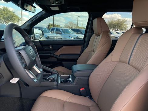 New 2026 Toyota 4Runner Limited AWD/4WD image 10