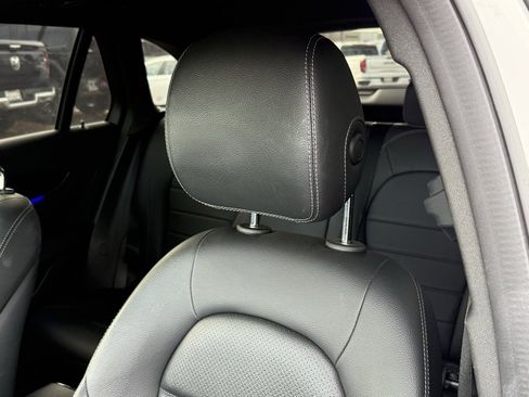 Used 2020 Mercedes-Benz GLC 300 image 2