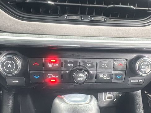 Used 2024 Jeep Compass Limited image 26