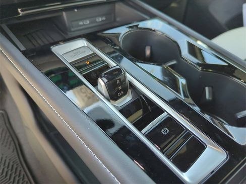 New 2026 Volkswagen Atlas Cross Sport SEL Premium R-Line image 30