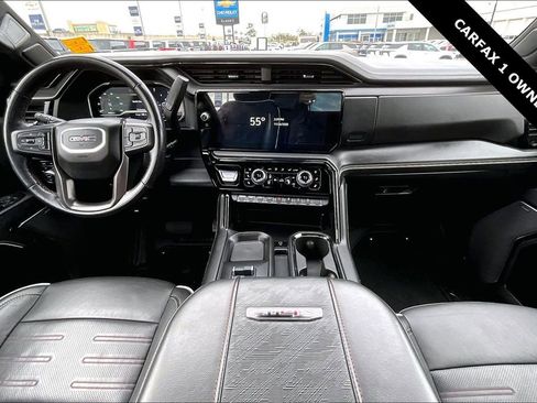 Used 2024 GMC Sierra 2500 AT4X image 8