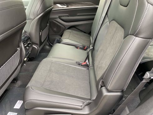 New 2026 Jeep Grand Cherokee L 4WD image 7